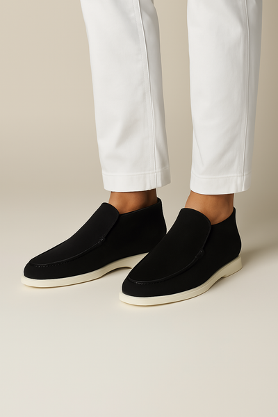 Signature Loafers – Black